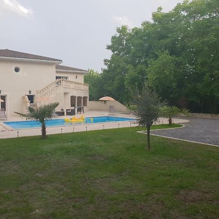 Maison Calme Et Spacieuse Bassens  Zewnętrze zdjęcie