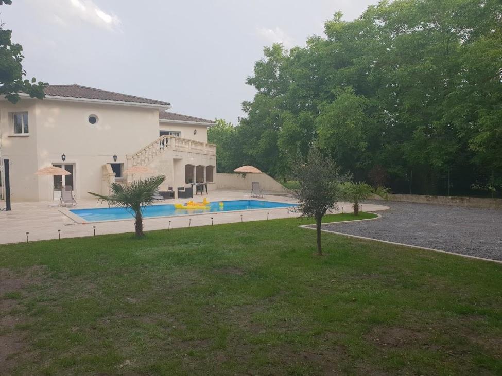 Maison Calme Et Spacieuse Bassens  Zewnętrze zdjęcie