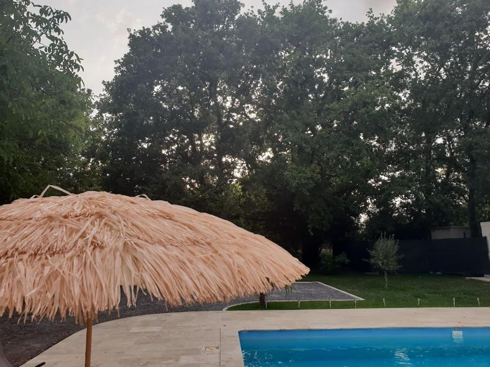 Maison Calme Et Spacieuse Bassens  Zewnętrze zdjęcie