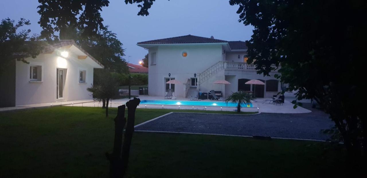 Maison Calme Et Spacieuse Bassens  Zewnętrze zdjęcie